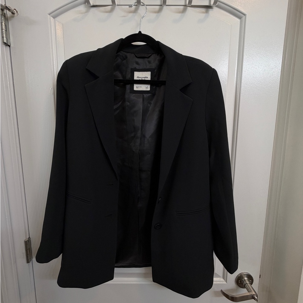 Abercrombie & Fitch Women's Black Single-Breasted Blazer